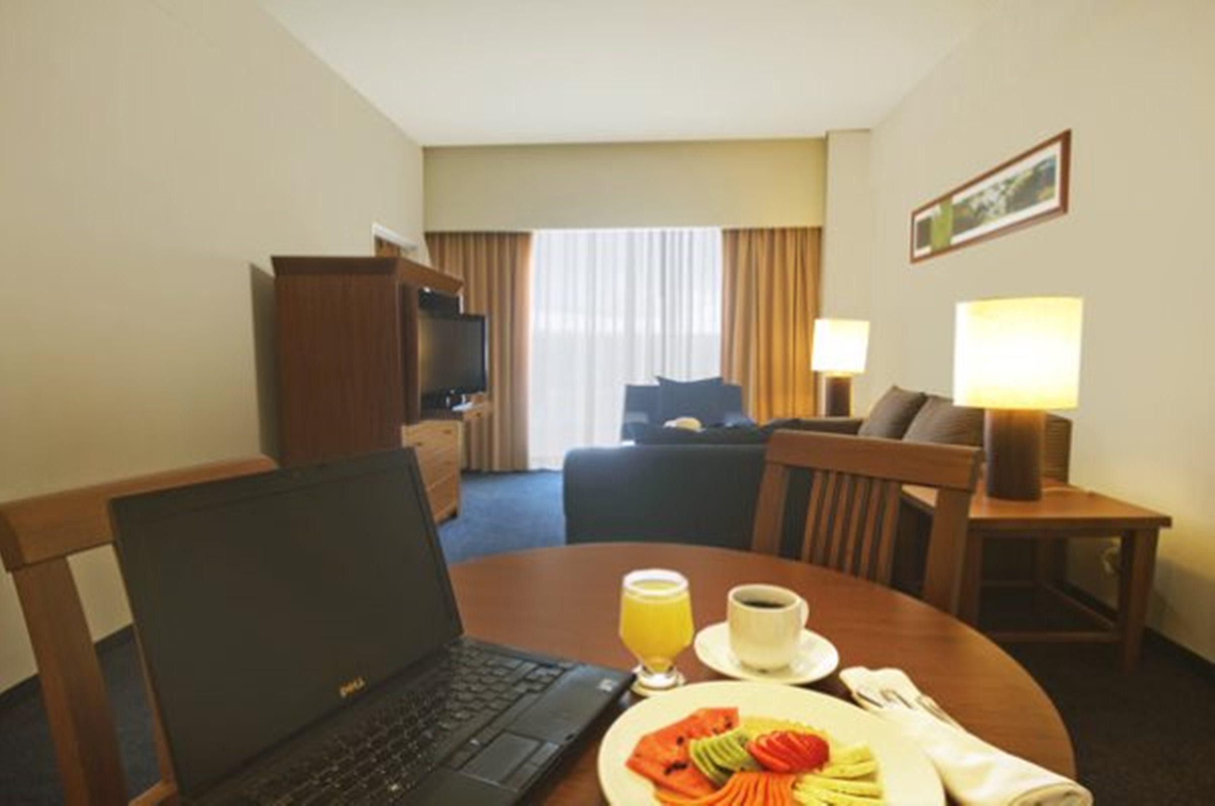 Fiesta Inn Mexicali Phòng bức ảnh